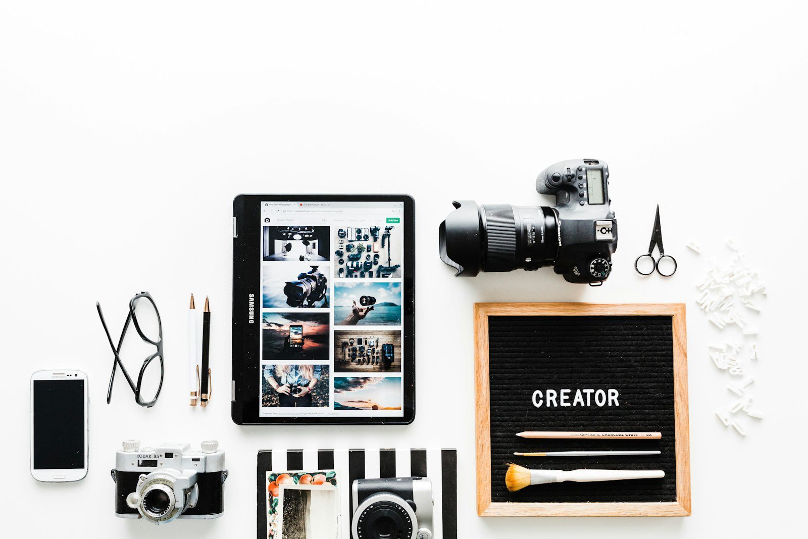What is marketing channels?