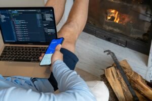 What are the benefits of using international payroll services?